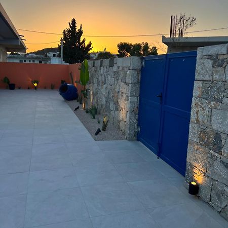 Cora May Central Villa With Private Pool 200M To The Beach Faliraki Ngoại thất bức ảnh