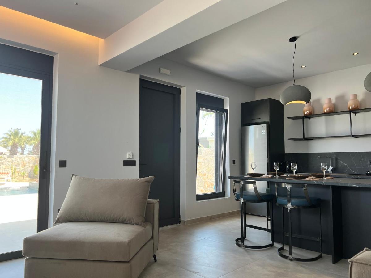 Cora May Central Villa With Private Pool 200M To The Beach Faliraki Ngoại thất bức ảnh